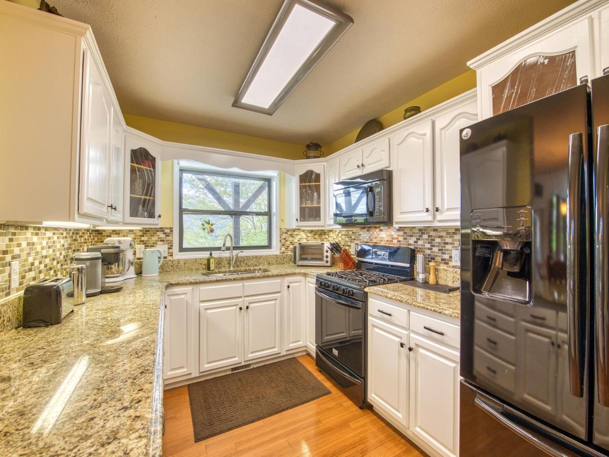 Bonnie View 21 - Amazing Smoky Mountain Retreat With Beautiful Scenic Views! Home Maggie Valley Exterior photo