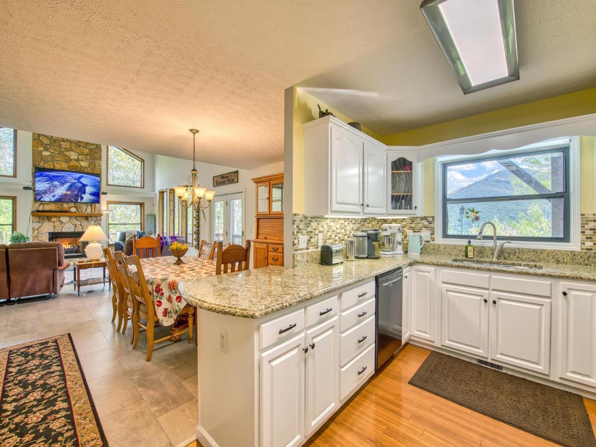 Bonnie View 21 - Amazing Smoky Mountain Retreat With Beautiful Scenic Views! Home Maggie Valley Exterior photo